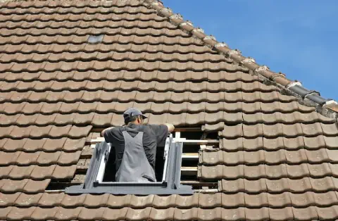 Pose de velux au Château d'Oléron